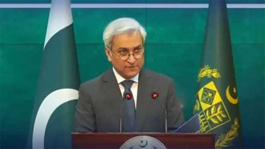 Pakistan stresses on reducing regional tensions, calls for ceasefire