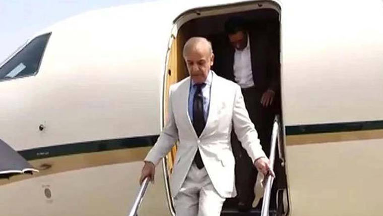 وزیراعظم شہباز شریف ایک روزہ دورے پر کراچی پہنچ گئے