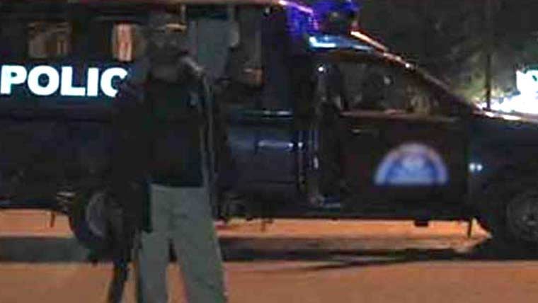 نواب شاہ میں پولیس مقابلہ، ایک ڈاکو زخمی حالت میں گرفتار، 2 فرار ہونے میں کامیاب