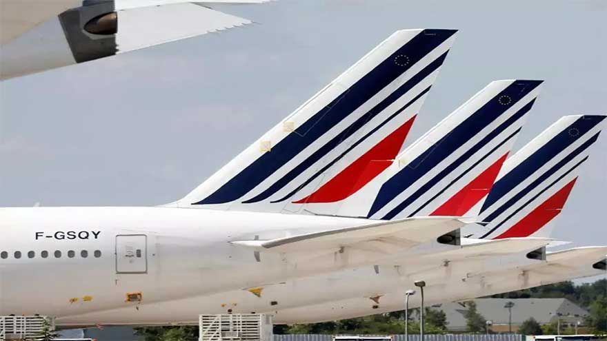 Pakistan asks foreign airlines to carry return fuel amid supply concerns