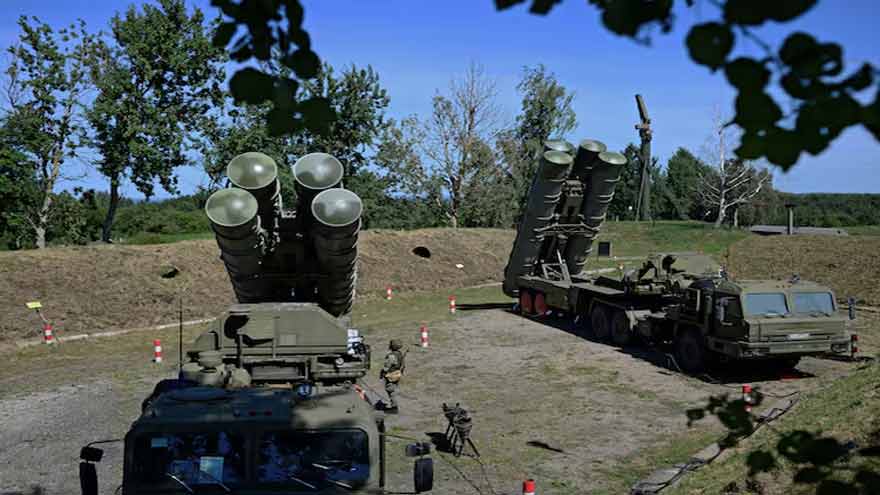 India clears military purchases worth $25 billion to buy aircraft, Russian S-400 missile systems