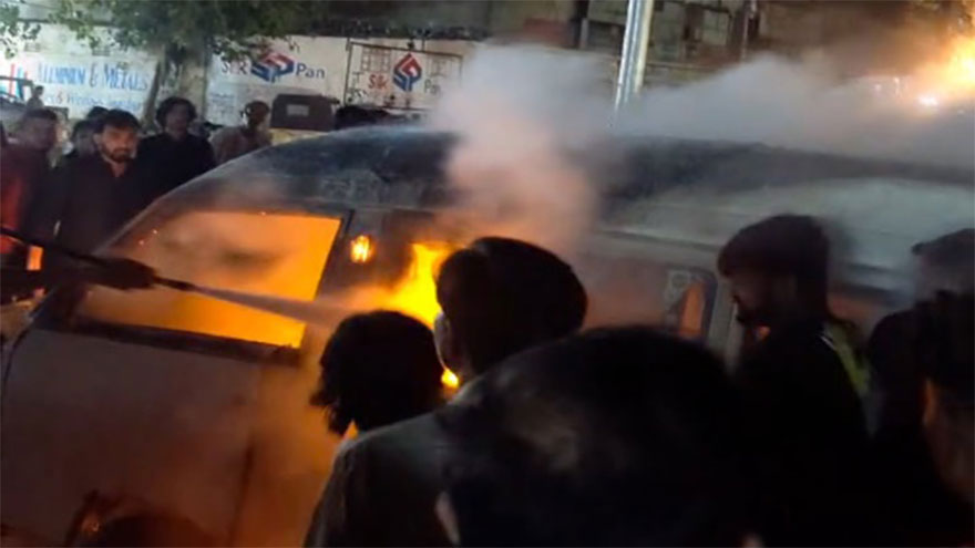 Nine injured as mini-van catches fire in Karachi
