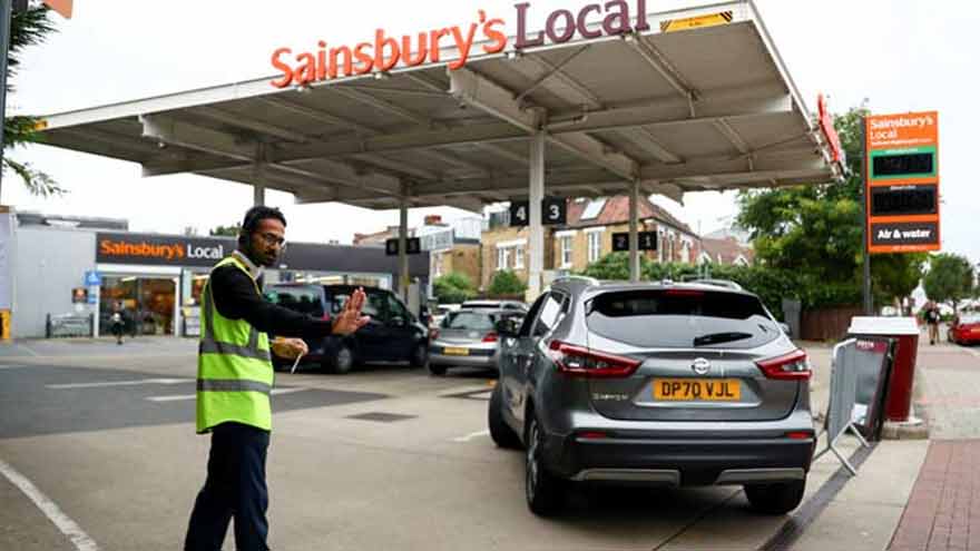Fuel prices surge in UK amid Middle East tensions