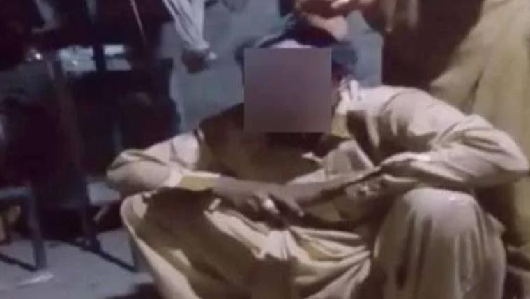 خانپور میں 2 مسلح ڈاکو عوام کے ہتھے چڑھ گئے، خوب درگت بنا ڈالی