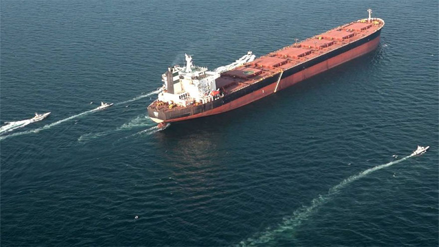 Ship insurers juggle war risks for perilous Gulf route