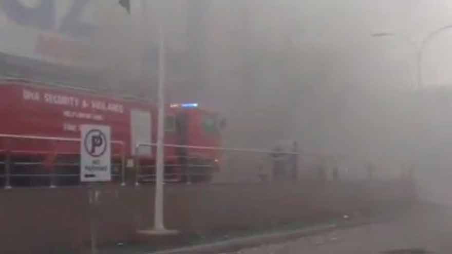 Dunya News Fire erupts at clifton superstore, rescue operation underway