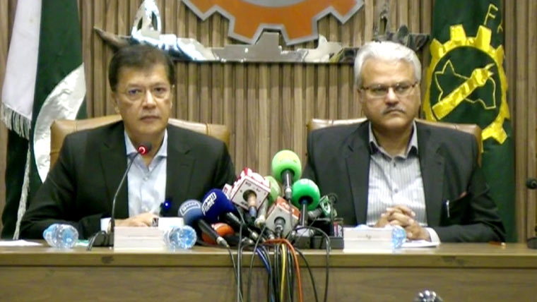 پاکستان کو تیل کی سپلائی پوری مل رہی، پھر بھی قیمتیں بڑھائی گئیں: ایس ایم تنویر