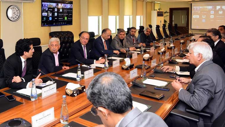 عالمی منڈی میں اتار چڑھاؤ کے باوجود پاکستان میں پٹرولیم سپلائی مستحکم قرار