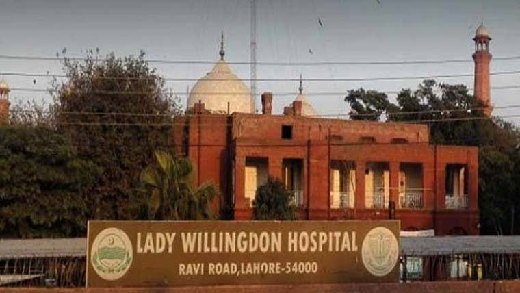 ویڈیو سکینڈل، ڈاکٹرز اور افسران کو شوکاز نوٹس، پی ایم ڈی سی کو خط