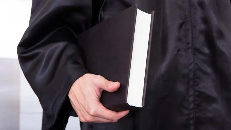 اسلام آباد ہائی کورٹ میں وکلا کے گاؤن پہننے کی پابندی ختم