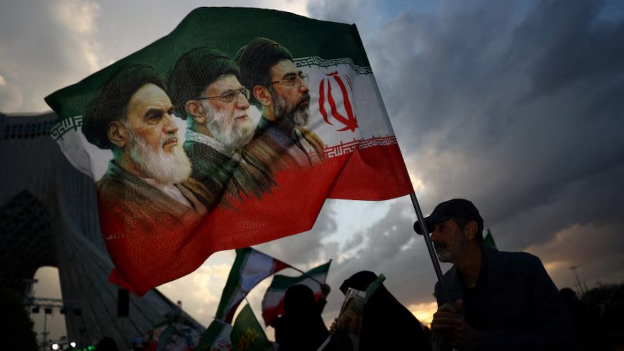 Iran submits new proposal via Pakistan as US war plans and Strait crisis intensify: report