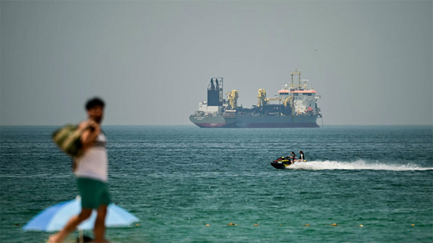 Gulf countries' plans to bypass Hormuz still far off, experts warn