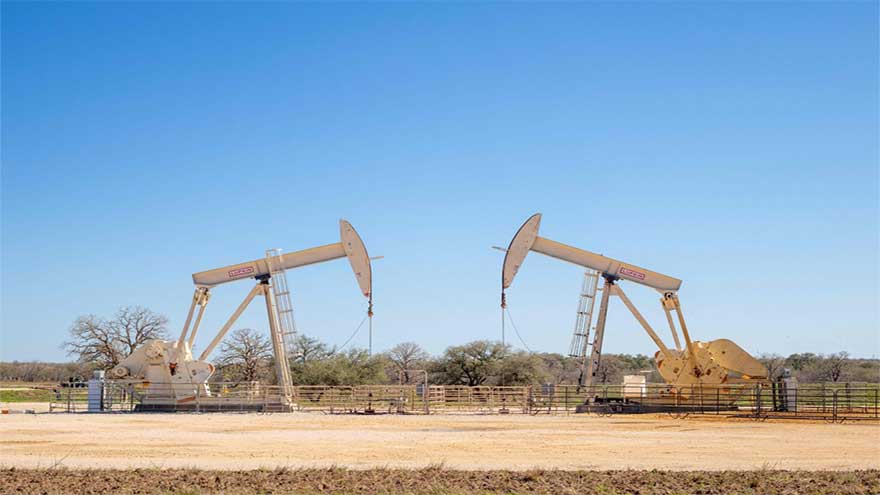 Crude futures fall on new Iran proposal for peace talks
