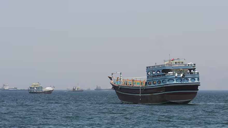 Most Strait of Hormuz shipping at a standstill despite latest US pledge