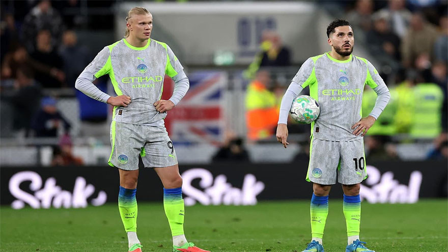 Advantage Arsenal as Man City held in six-goal Everton thriller