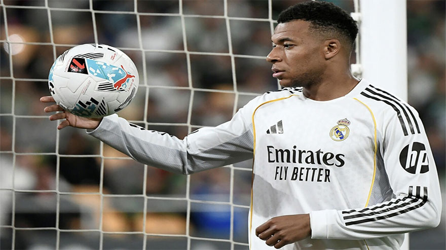 Injured Mbappe faces backlash over Sardinia trip before Clasico