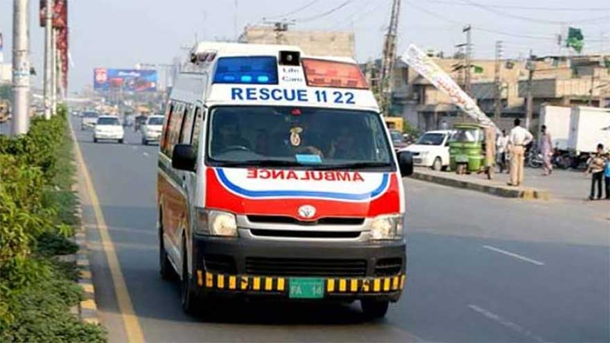 Truck, van accident leaves seven injured in Kasur