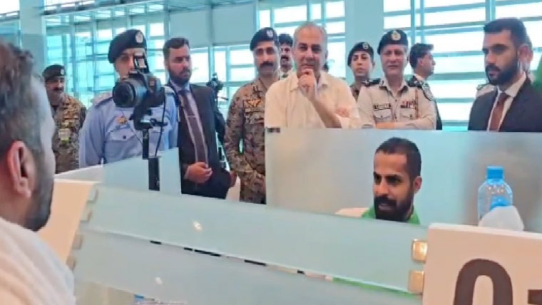 محسن نقوی کا اسلام آباد ایئرپورٹ کا اچانک دورہ، امیگریشن عمل کا جائزہ