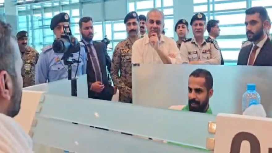 Naqvi makes surprise visit to Islamabad Airport, reviews immigration process