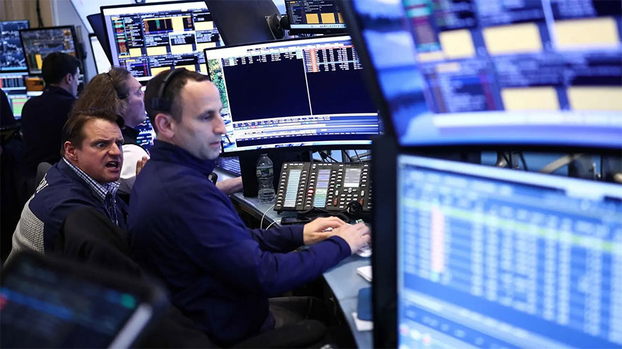 Stocks diverge, oil rises as fresh US-Iran clashes hit peace hopes