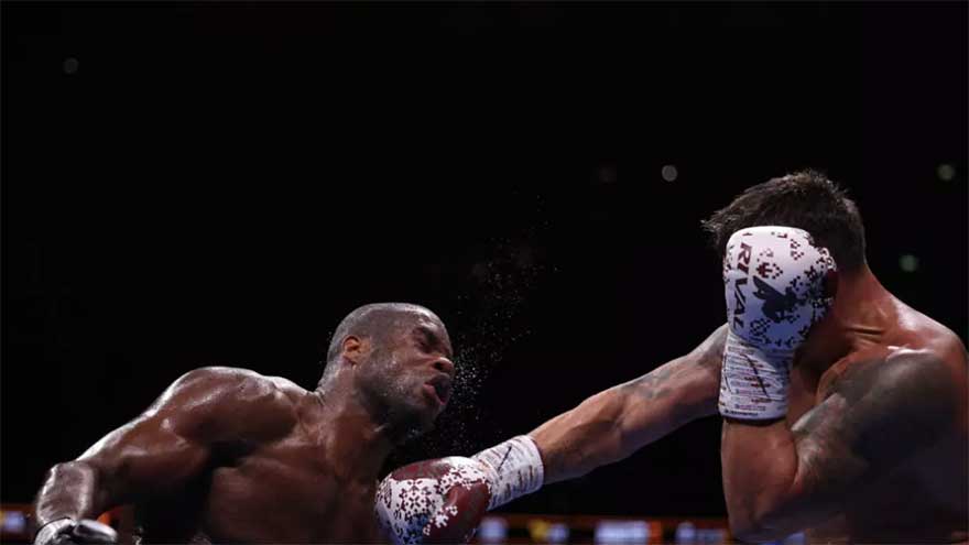 Dubois climbs off the canvas to become two-time world heavyweight champion