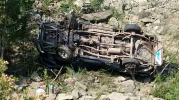 وادی نیلم میں جیپ ٹریفک حادثے کا شکار ہونے سے 3افراد جاں بحق