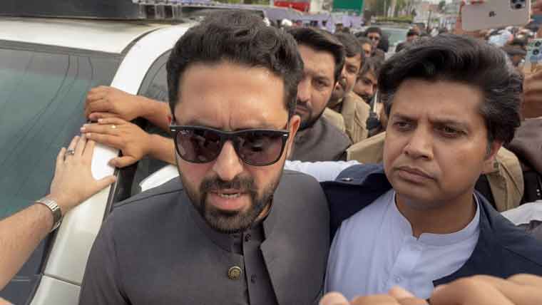بانی کو ہسپتال منتقل کیا جائے ورنہ سخت رویے کے ساتھ دوبارہ اڈیالہ آئیں گے: سہیل آفریدی