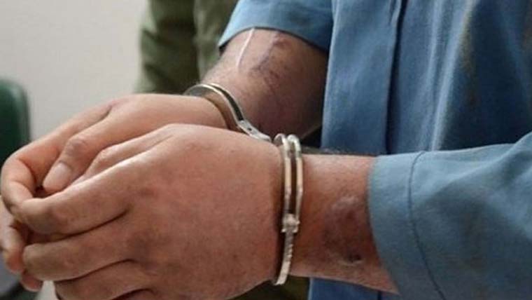 اوکاڑہ: واردات کے بعد ایک ڈاکو عوام کے ہتھے چڑھ گیا، دو فرار