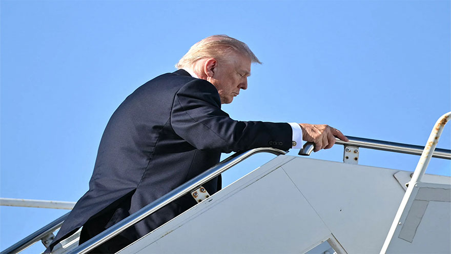 Trump heads to China for superpower summit