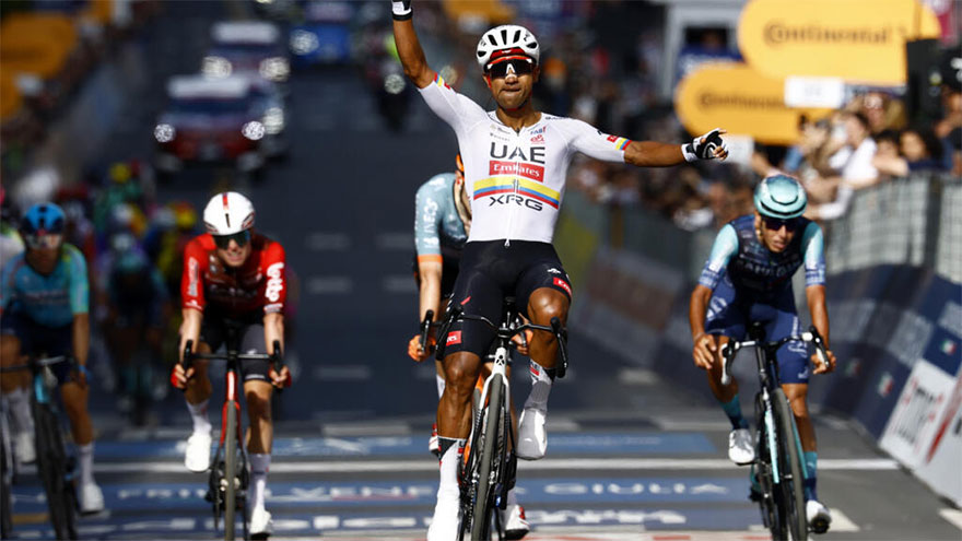 Narvaez wins Giro stage four as Ciccone takes leader's pink jersey