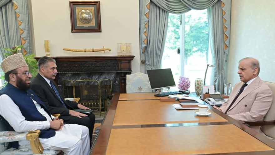 PM Shehbaz directs to provide all possible facilities to Hajj pilgrims at airport