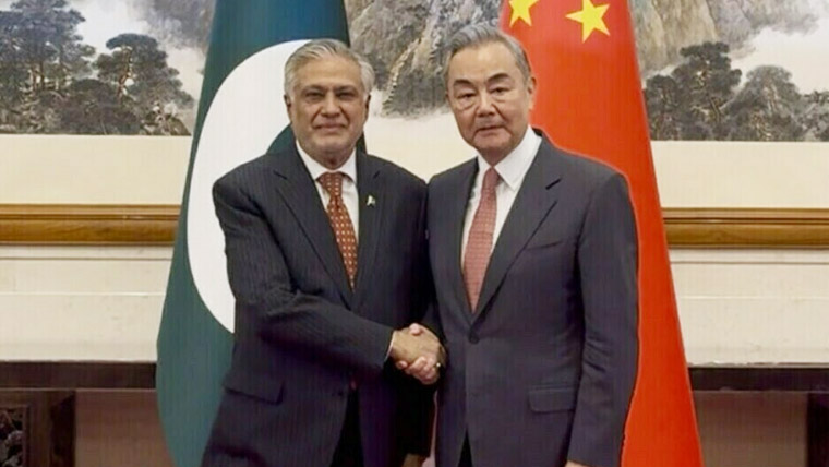 پاکستان ایران اور امریکا کے درمیان ثالثی کی کوششیں مزید تیز کرے: چینی وزیرِ خارجہ
