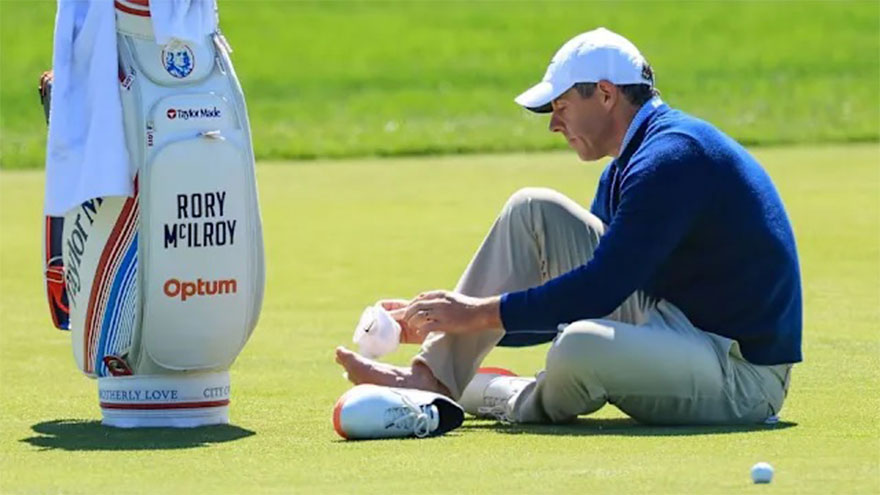 McIlroy back on course on eve of PGA despite blister