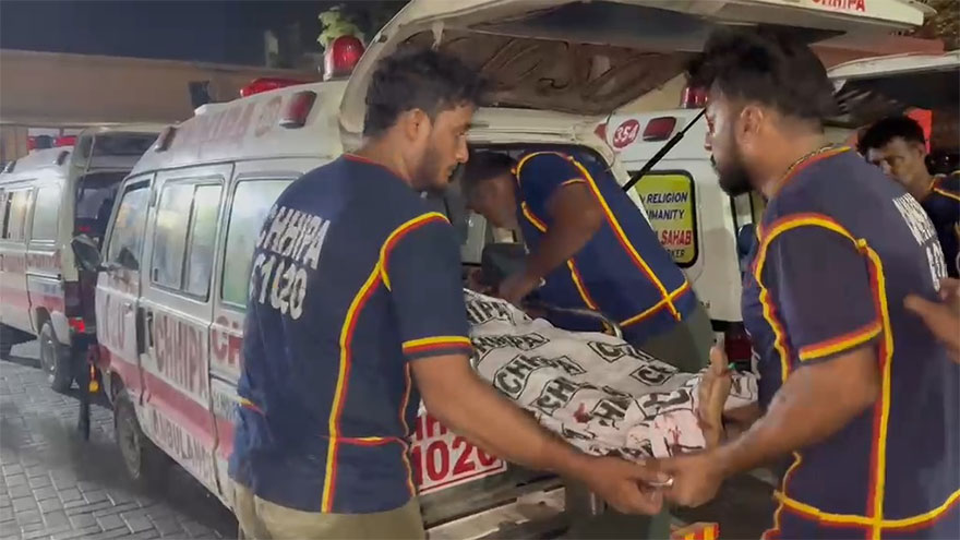 Two motorcycle riders killed in Karachi road mishap