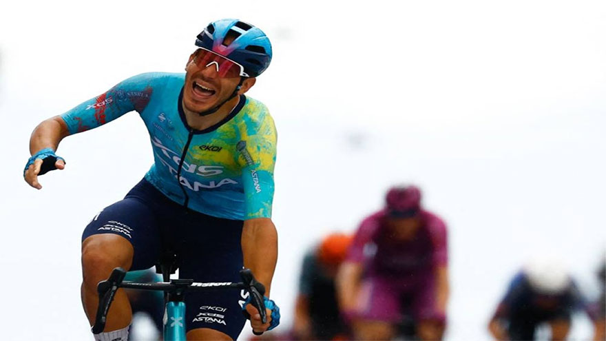 Ballerini pounces for Giro win as sprint favourites crash