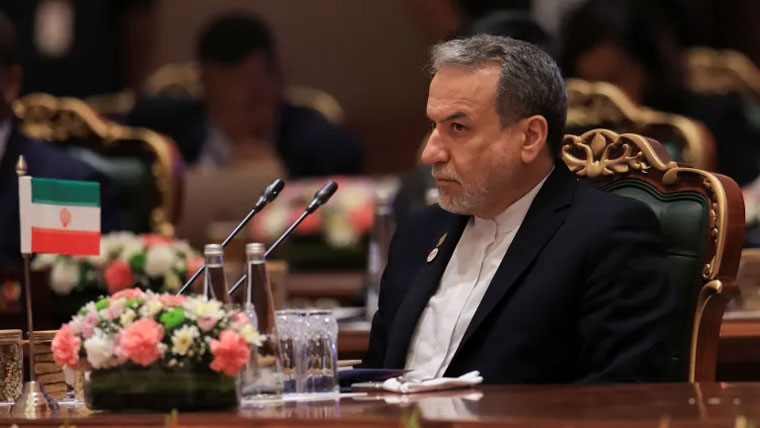 ایران کے خلاف فوجی راستہ مکمل ناکام، عزت دیں، عزت لیں: عباس عراقچی