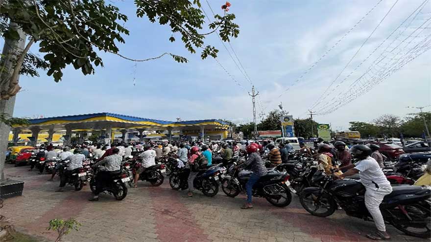 India raises retail fuel prices for first time since Iran war started