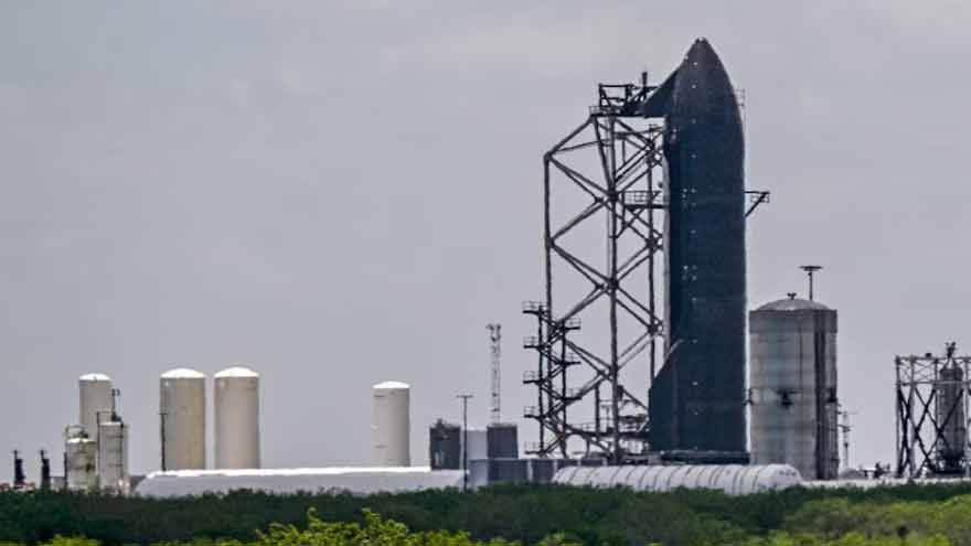 SpaceX shareholders approve 5-for-1 stock split, Bloomberg News reports