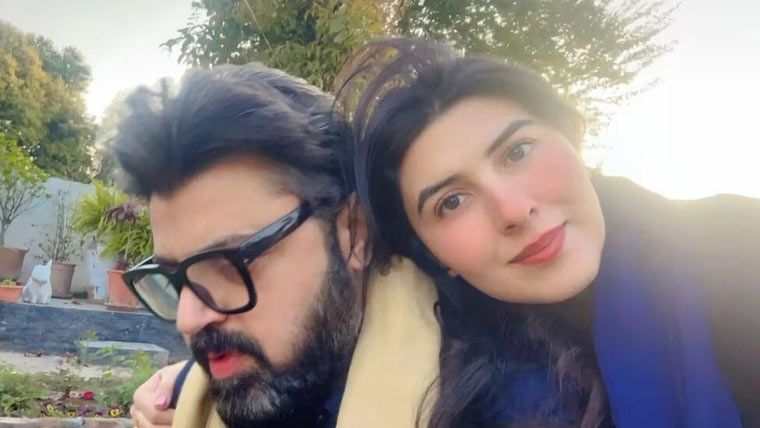 اداکار آغا شیراز کی مداحوں سے اہلیہ کی ناساز صحت پر دعاؤں کی اپیل