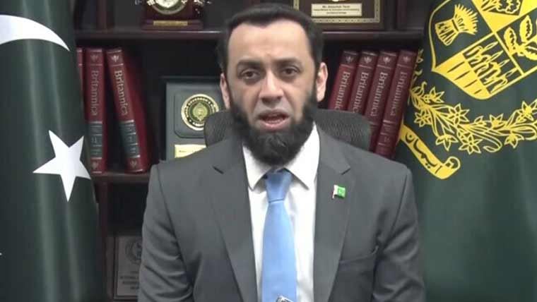ووٹر کی عمر 25سال کرنے کی خبروں میں کوئی صداقت نہیں : عطا تارڑ