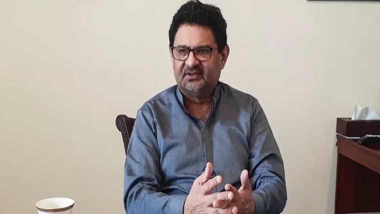 حکومت کا سارا دارومدار ٹیکس لگانے پر، پالیسی کا ازِ سر نو جائزہ لینا ہوگا: مفتاح اسماعیل