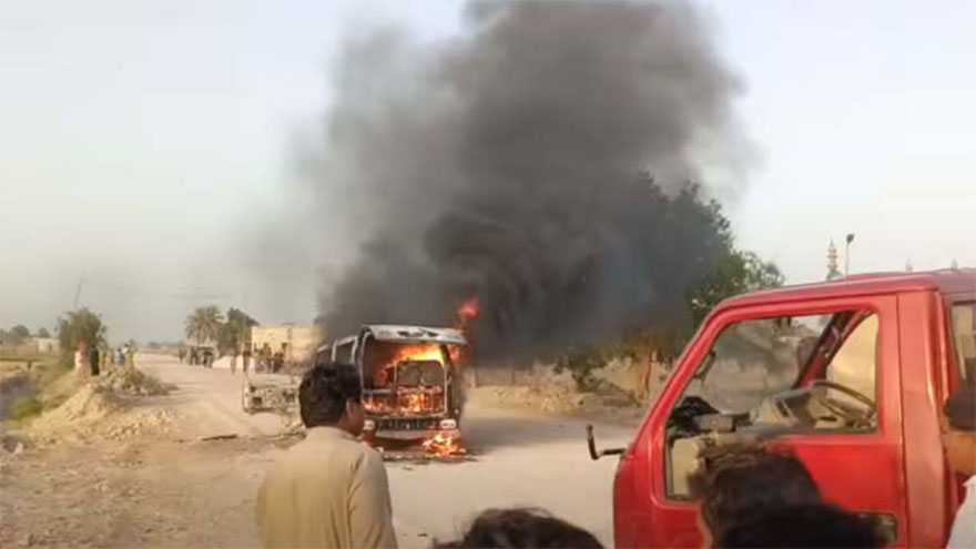Cylinder explosion in van kills one, injures nine in Khanpur Mehar