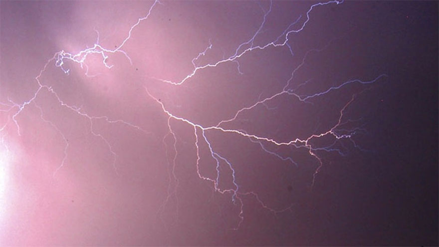 Lightning injures 18 in Landi Kotal