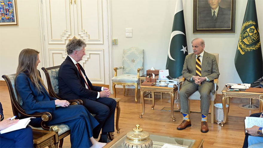 PM reiterates resolve to maintain strong Pak-UK ties