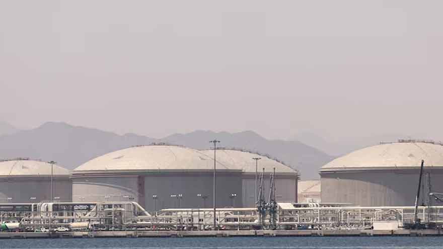 Oil slips to 2-week low as US-Iran seen moving closer to peace deal