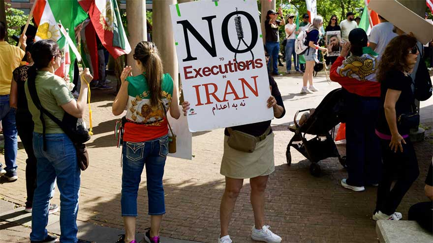 Iran hangs another protester as dozens more risk execution: rights groups