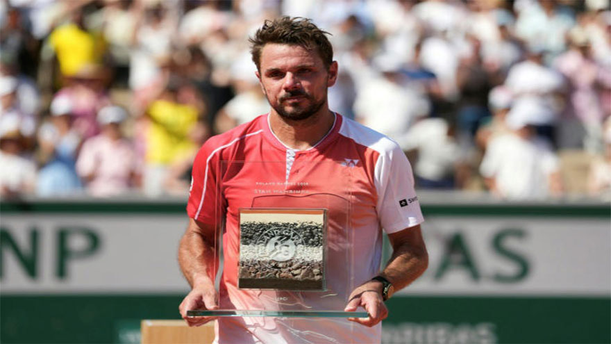 'So much love': Wawrinka bids adieu to Roland Garros
