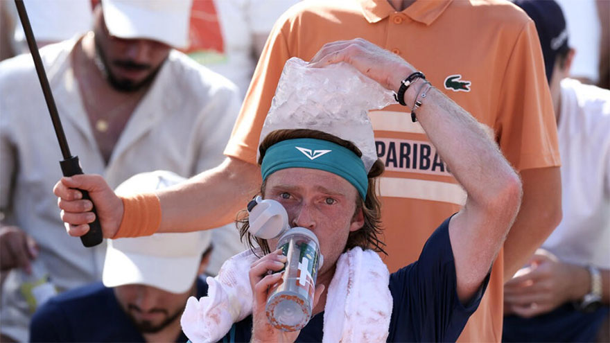 French Open: What level of heat would stop play?