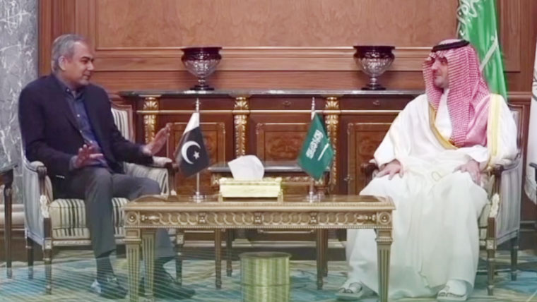 محسن نقوی کی سعودی ہم منصب سے ملاقات، اہم امور پر تبادلہ خیال