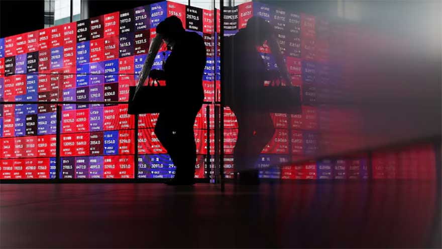 Stocks knocked back from record highs as Gulf tensions flare